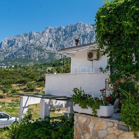 Apartment Vesna With Balcony & Free Parking Makarska Eksteriør billede
