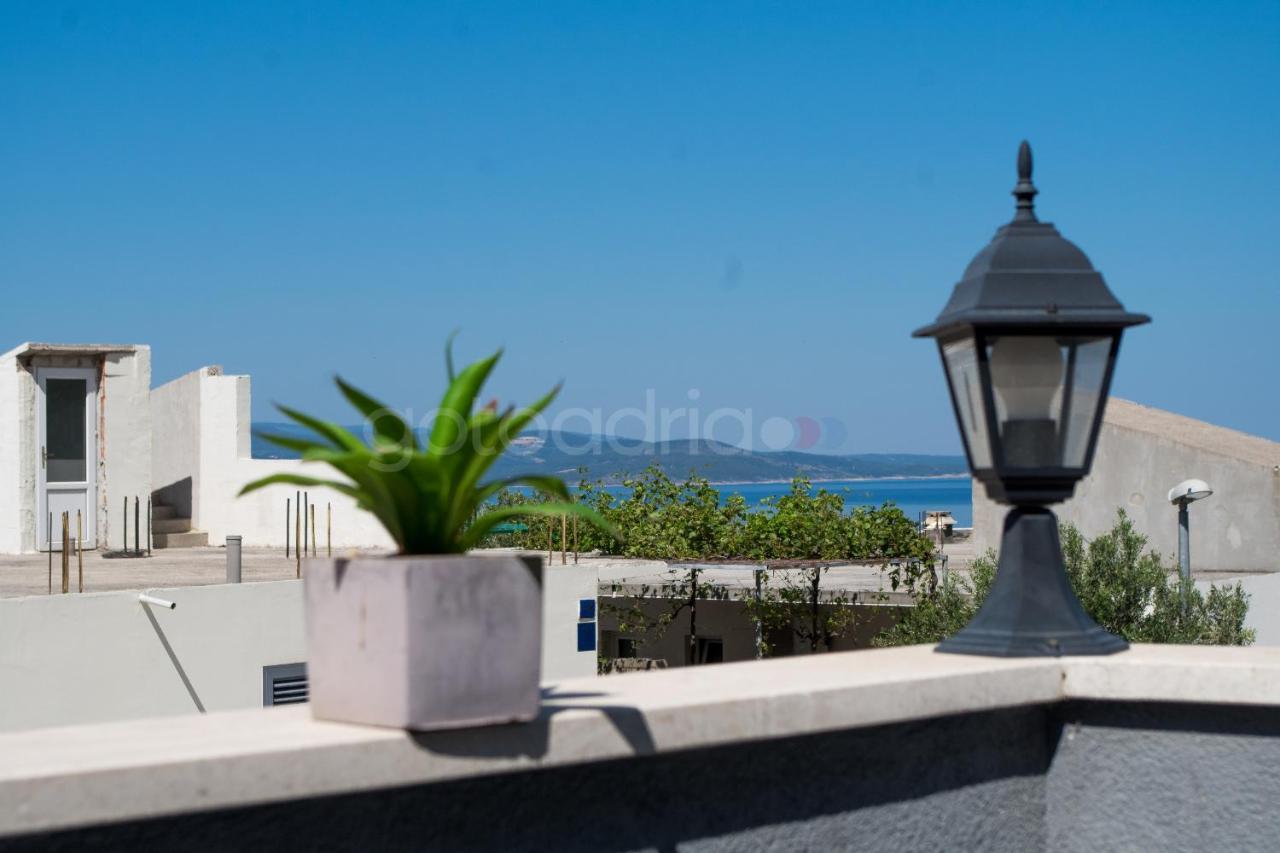 Apartment Vesna With Balcony & Free Parking Makarska Eksteriør billede