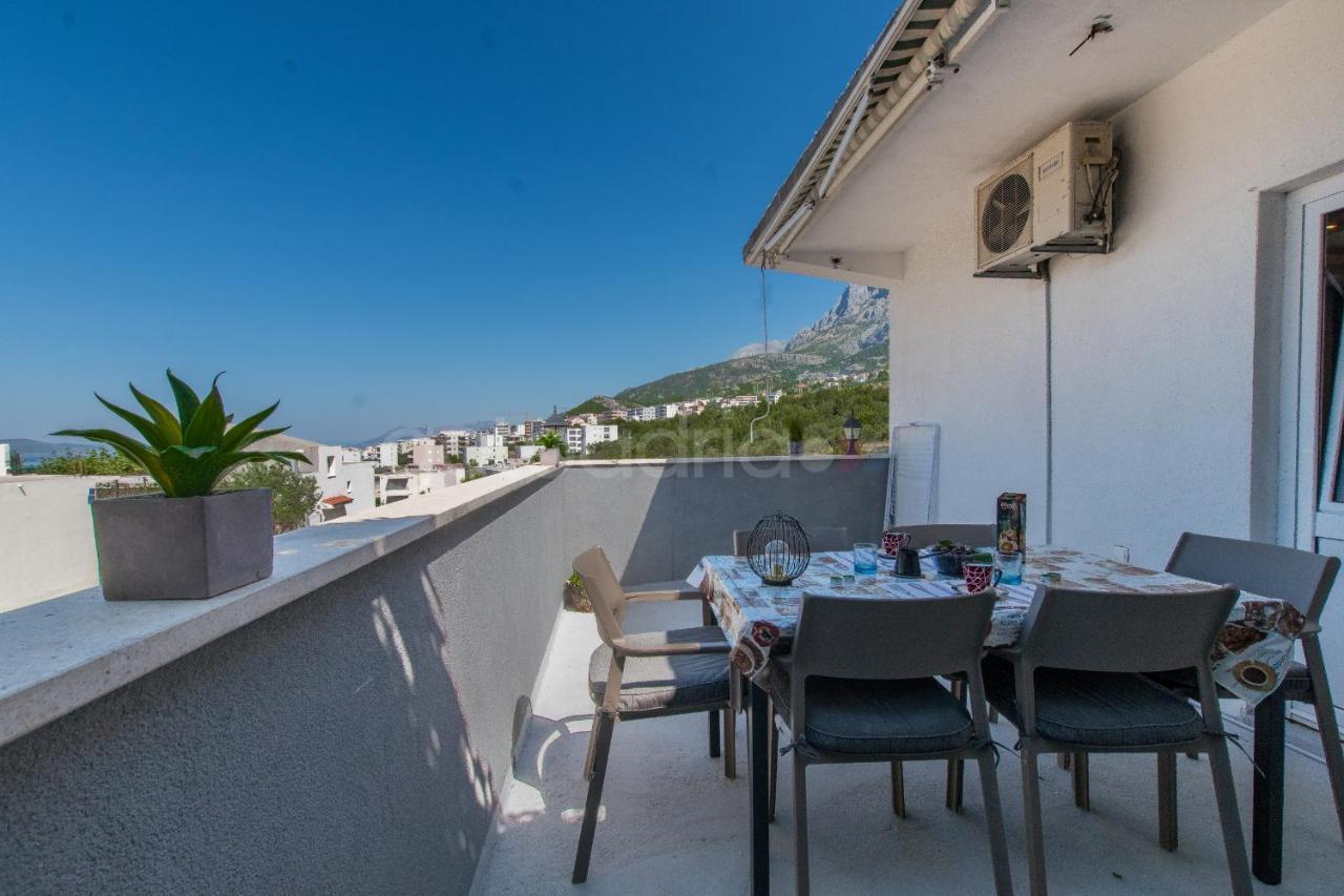 Apartment Vesna With Balcony & Free Parking Makarska Eksteriør billede