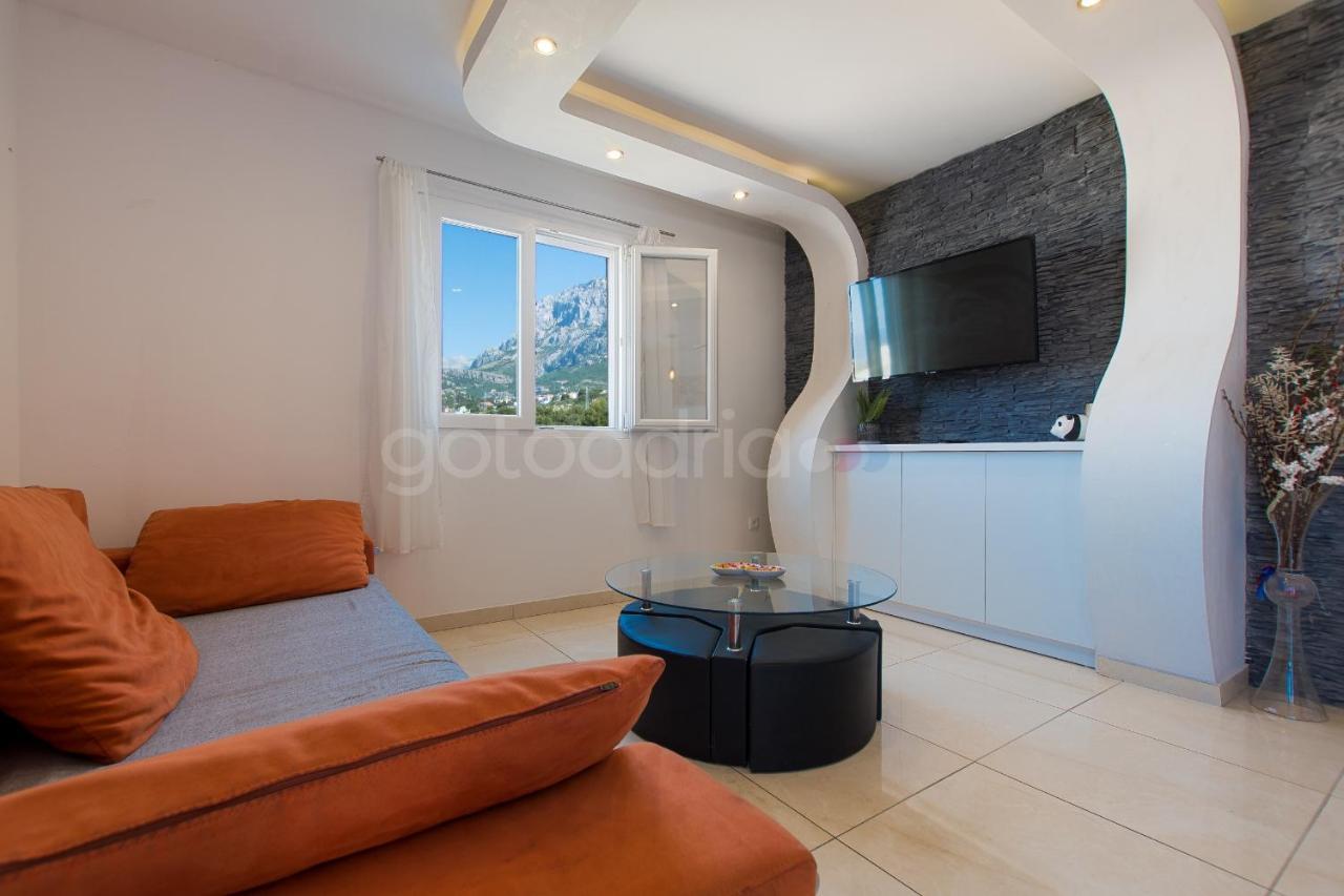 Apartment Vesna With Balcony & Free Parking Makarska Eksteriør billede